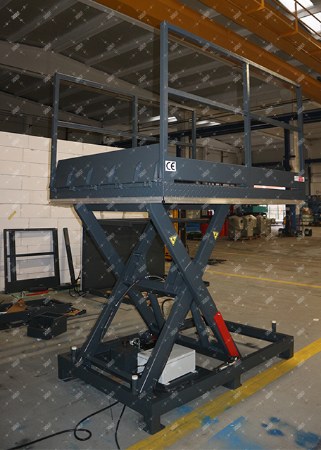 Loading Dock Table – Handrails – 1000 kg