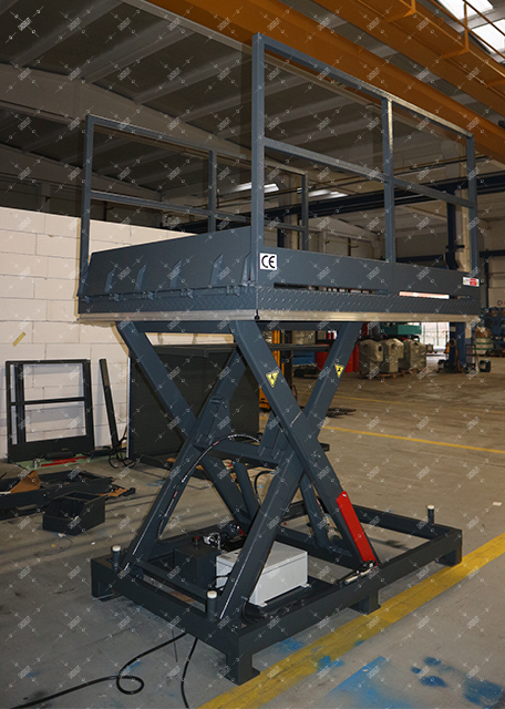 Loading Dock Table - Handrails - 1000 kg - Önder Lift
