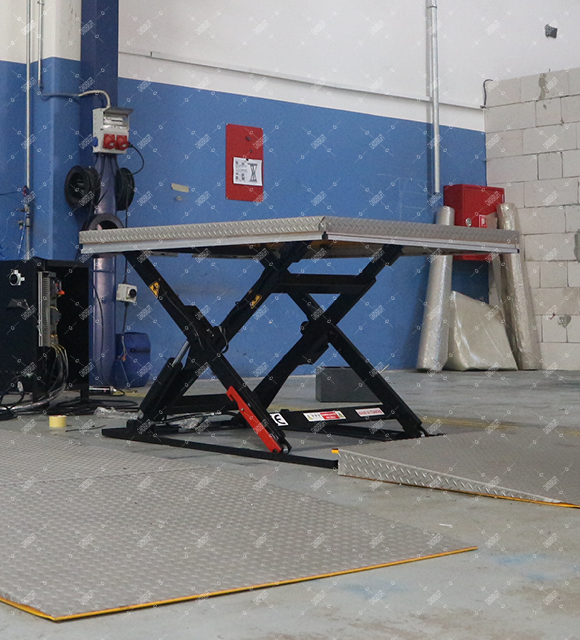 Flachhubtische – Obere Plattform und Rampe aus Edelstahl – 1000 kg