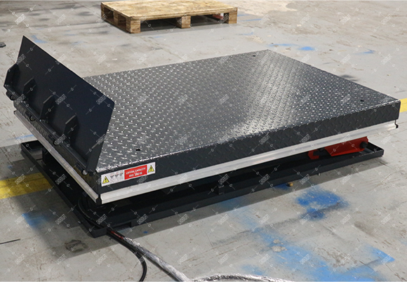 Loading Dock Table – Outside Use – 1000 kg